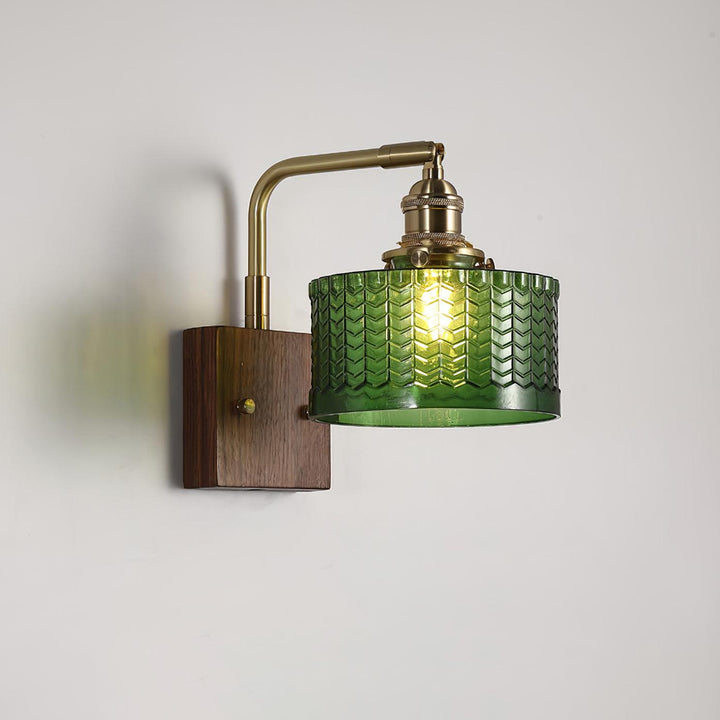 Rustikk Grønn Glassvegglampe med Trebase | Luvikno