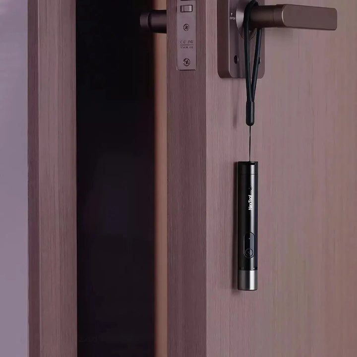 Luvikno | FlashShield - Den ultimate forsvarslampen - Sikkerhet ved fingertuppene