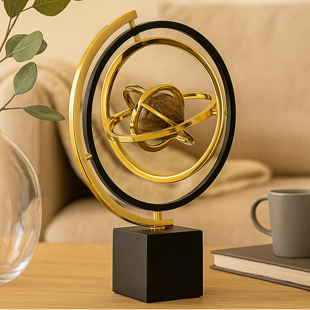 Håndlaget skulptur med marmorbase for elegant interiørdesign Luvikno