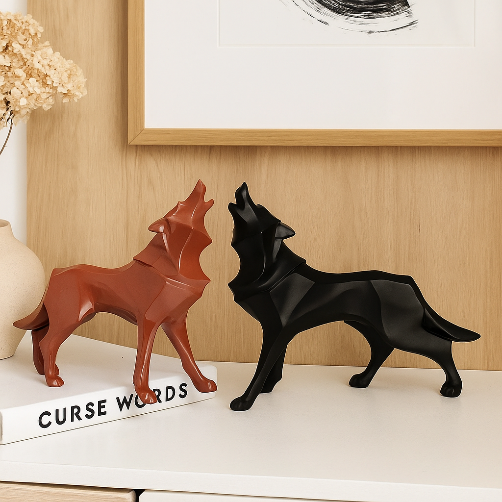 LupoForm – Geometrisk Ulv Statue med Skarpe Kanter Design for Moderne Rom Luvikno