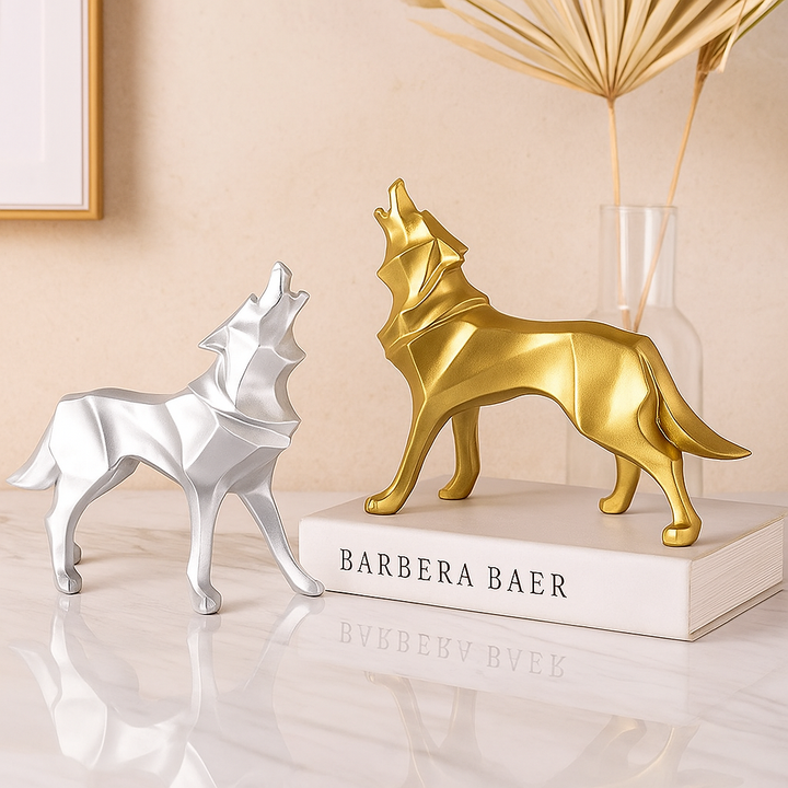 LupoForm – Geometrisk Ulv Statue med Skarpe Kanter Design for Moderne Rom Luvikno