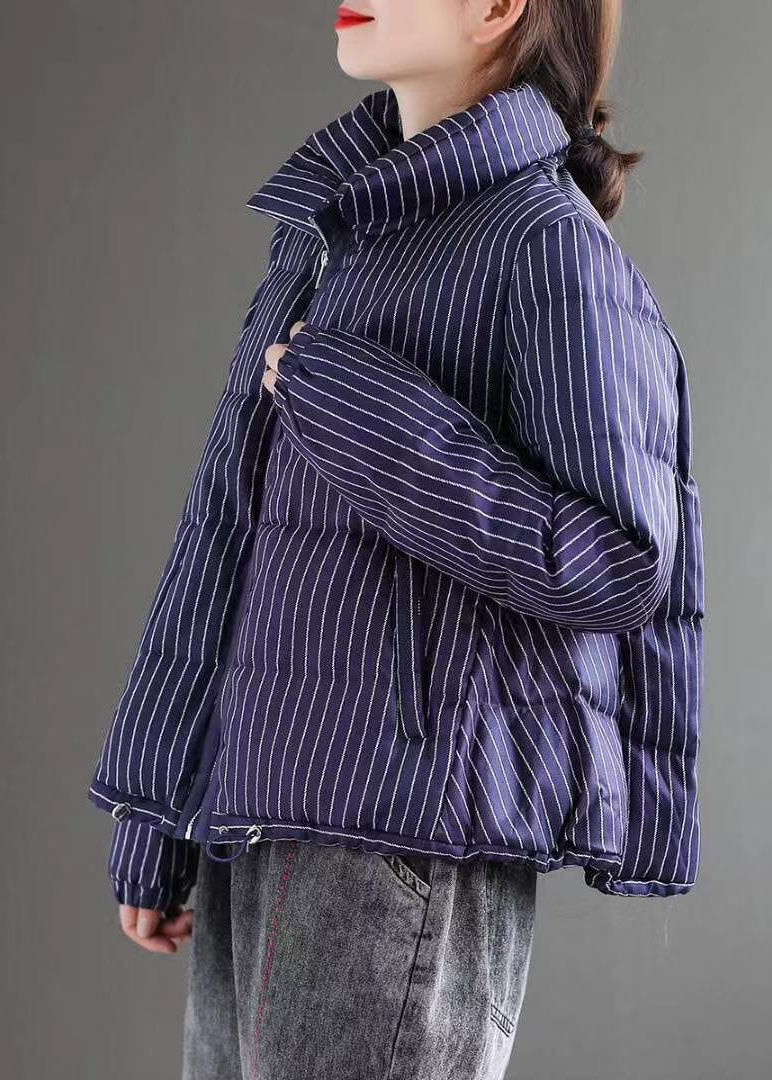 Luvik | Paksu talvitakki sifonista, jossa punaruudullinen korkeakauluksellinen ja vetoketju