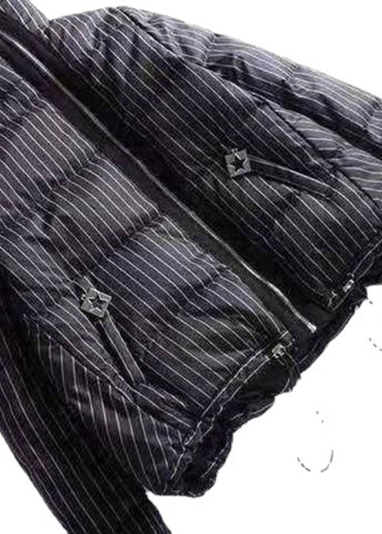 Luvik | Paksu talvitakki sifonista, jossa punaruudullinen korkeakauluksellinen ja vetoketju