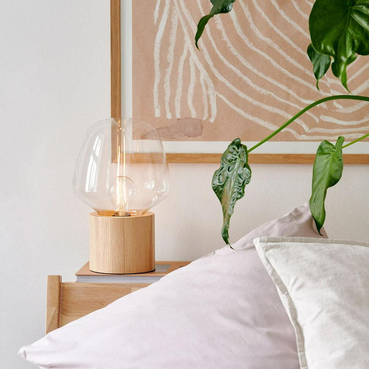 Luvikno | Elegant Trelampe med Glasskål – Stilig Tillegg til Ethvert Interiør