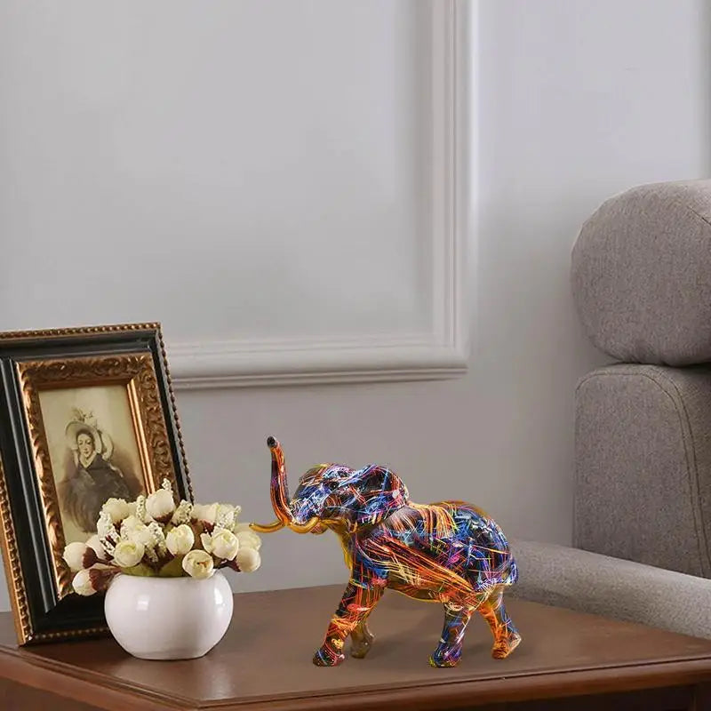 Luvikno | ColorTrunk Livlig Elefant Skulptur Unik Vågal Design