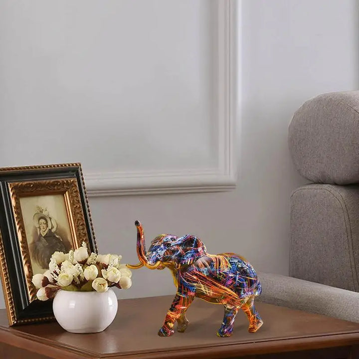 Luvikno | ColorTrunk Livlig Elefant Skulptur Unik Vågal Design