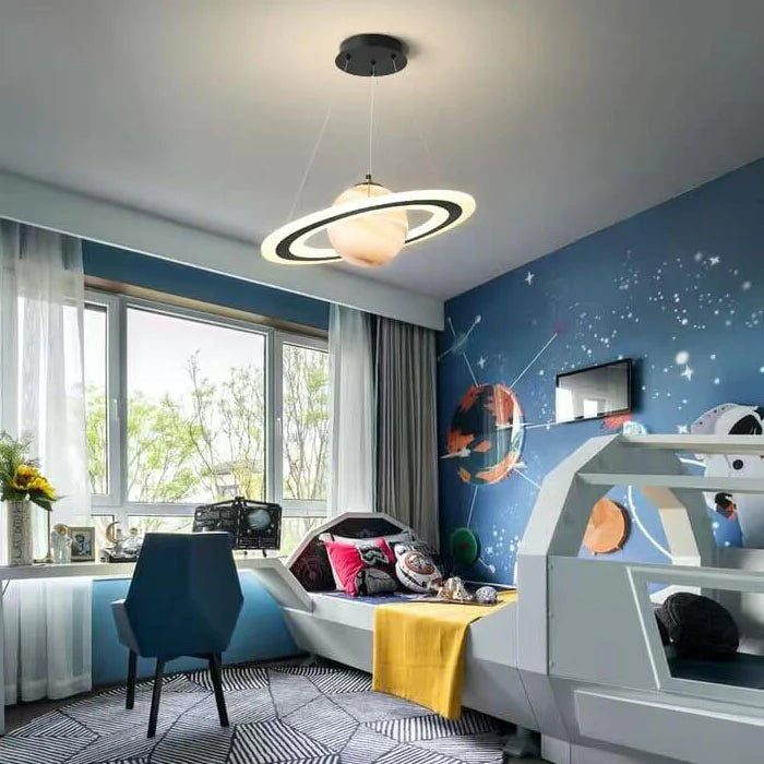 Barnas rom LED hengelampe - CosmoGlow | Luvikno
