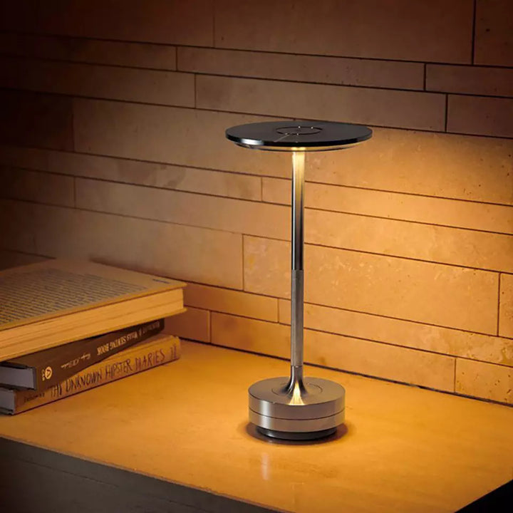 Bailey Bordlampe - Trådløs LED-lampe med Berøringssensor | Kjøp 1 Få 1 Gratis | Vanntett og Oppladbar | Luvikno