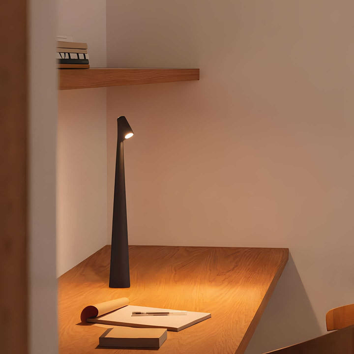 LunaSlim – Elegant Trådløs Bordlampe med Justerbar Belysning Luvikno