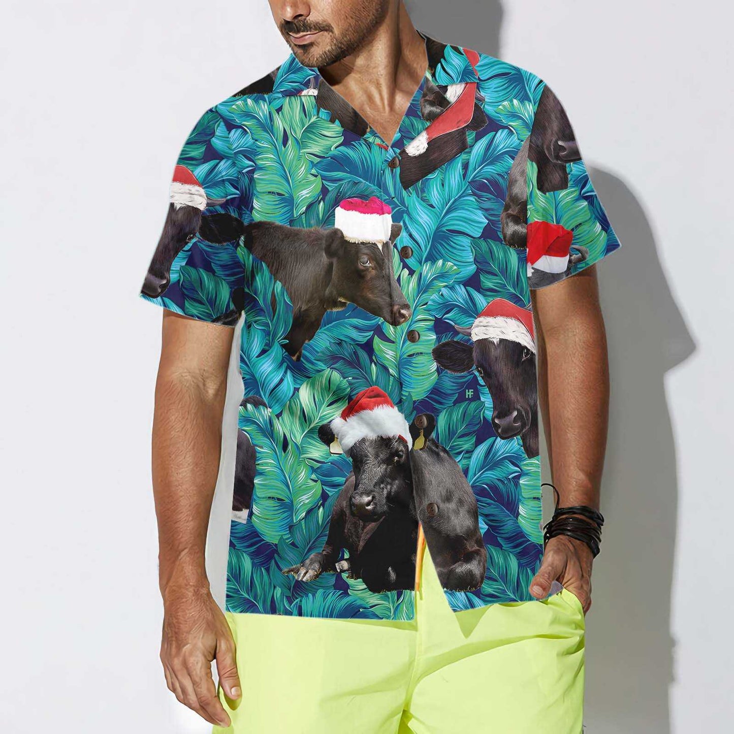 Luvik | Mustat lehmät jouluhattu päässä, hawaijipaita, trooppinen lehtikuvio, paras joululahja
