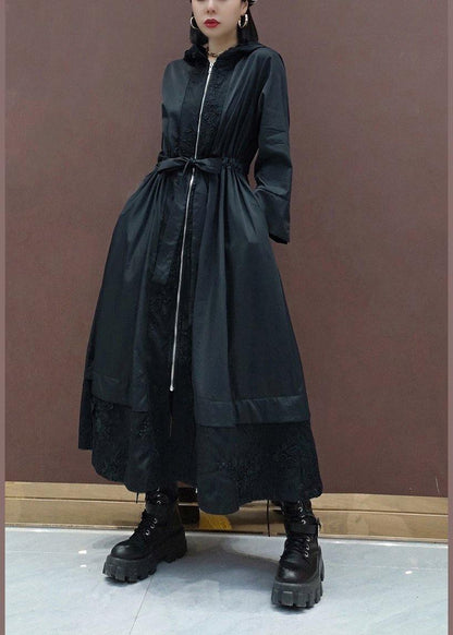 Luvik | Musta brodeerattu tunika suuret koot takki hupparitakista inspiroitunut