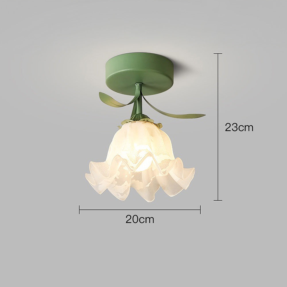 Taklampe med blomstret glasskjermdesign Luvikno