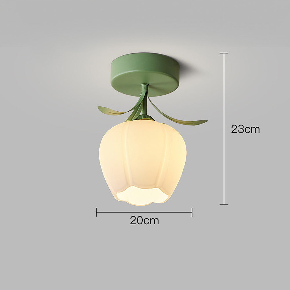 Taklampe med blomstret glasskjermdesign Luvikno