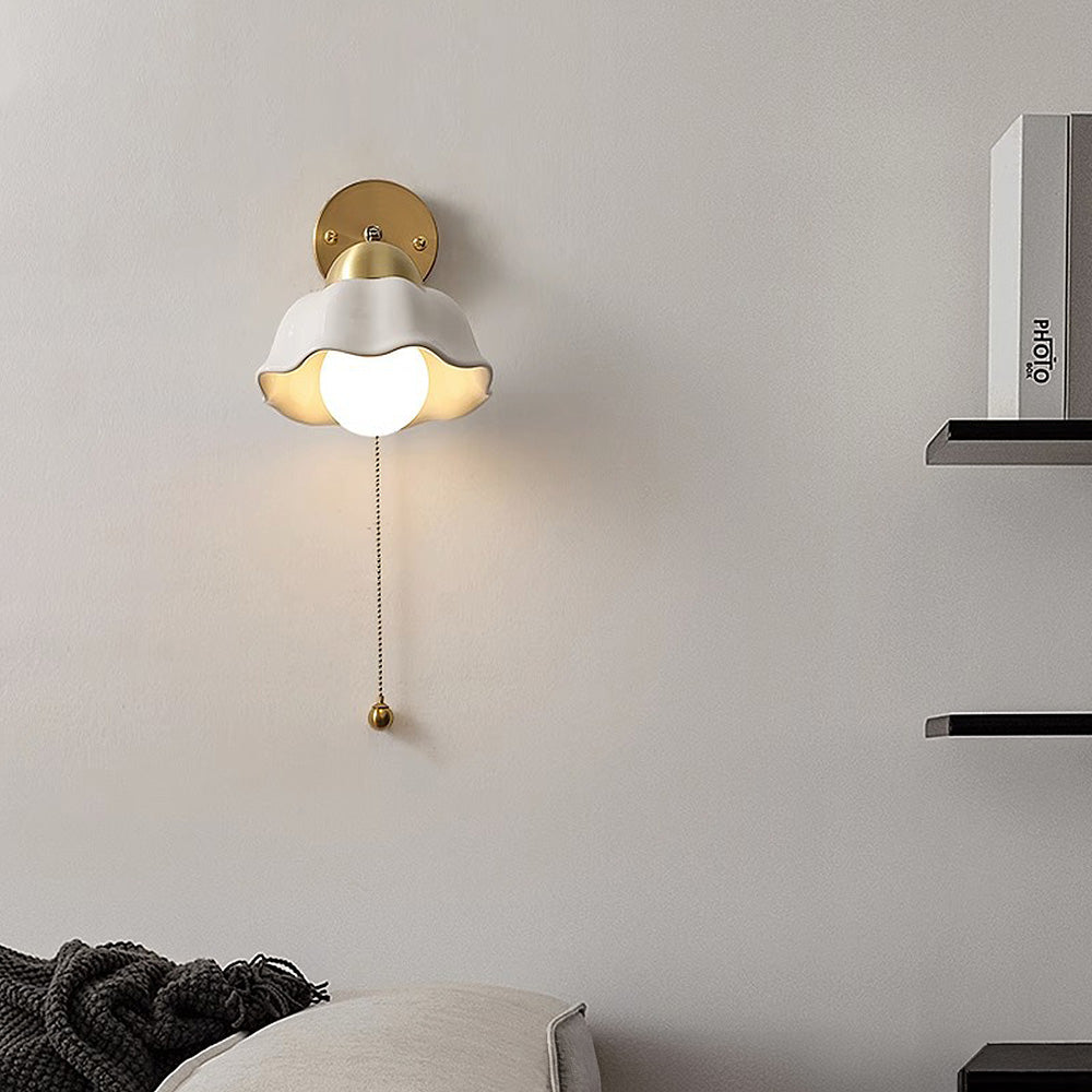 Luvikno | Retro Hvit Blomster Vegglampe - Vintage Stil for Ditt Interiør