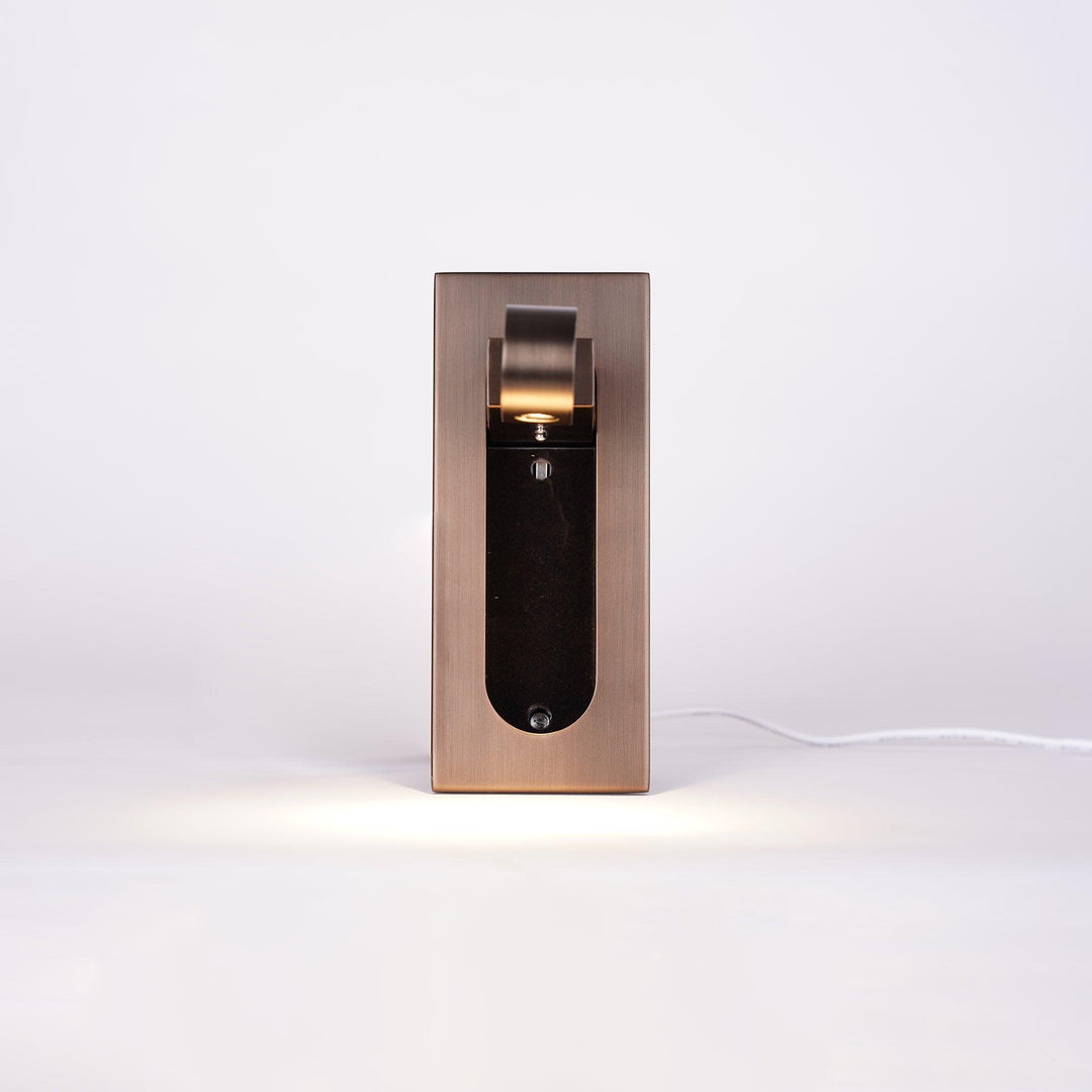 Luvikno | LED Nattbordslampe LUMEVIA | 3 Lysfarger | Aluminiumlegering | Ø19 cm x H8 cm | Med Trykknapp