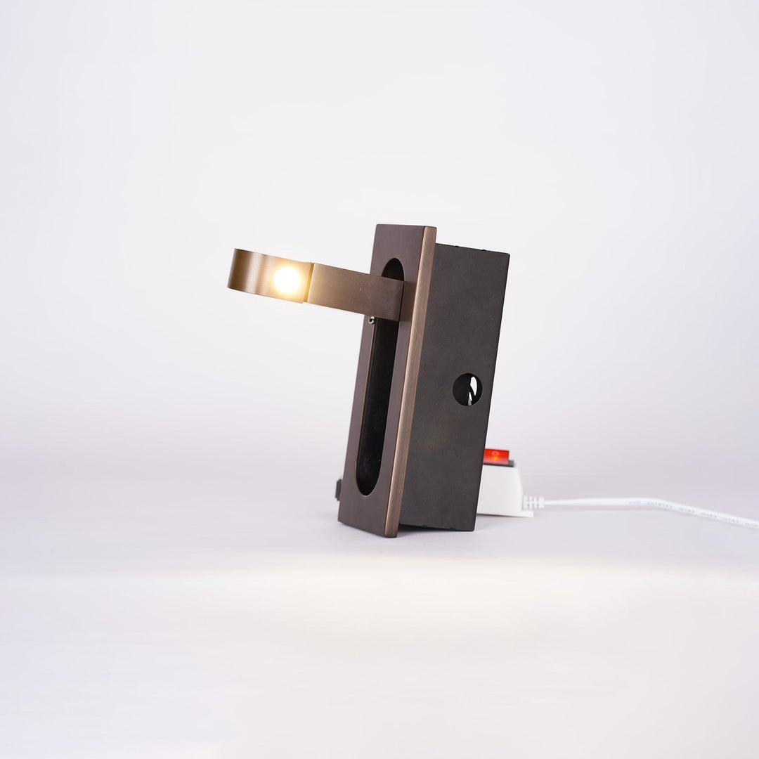 Luvikno | LED Nattbordslampe LUMEVIA | 3 Lysfarger | Aluminiumlegering | Ø19 cm x H8 cm | Med Trykknapp