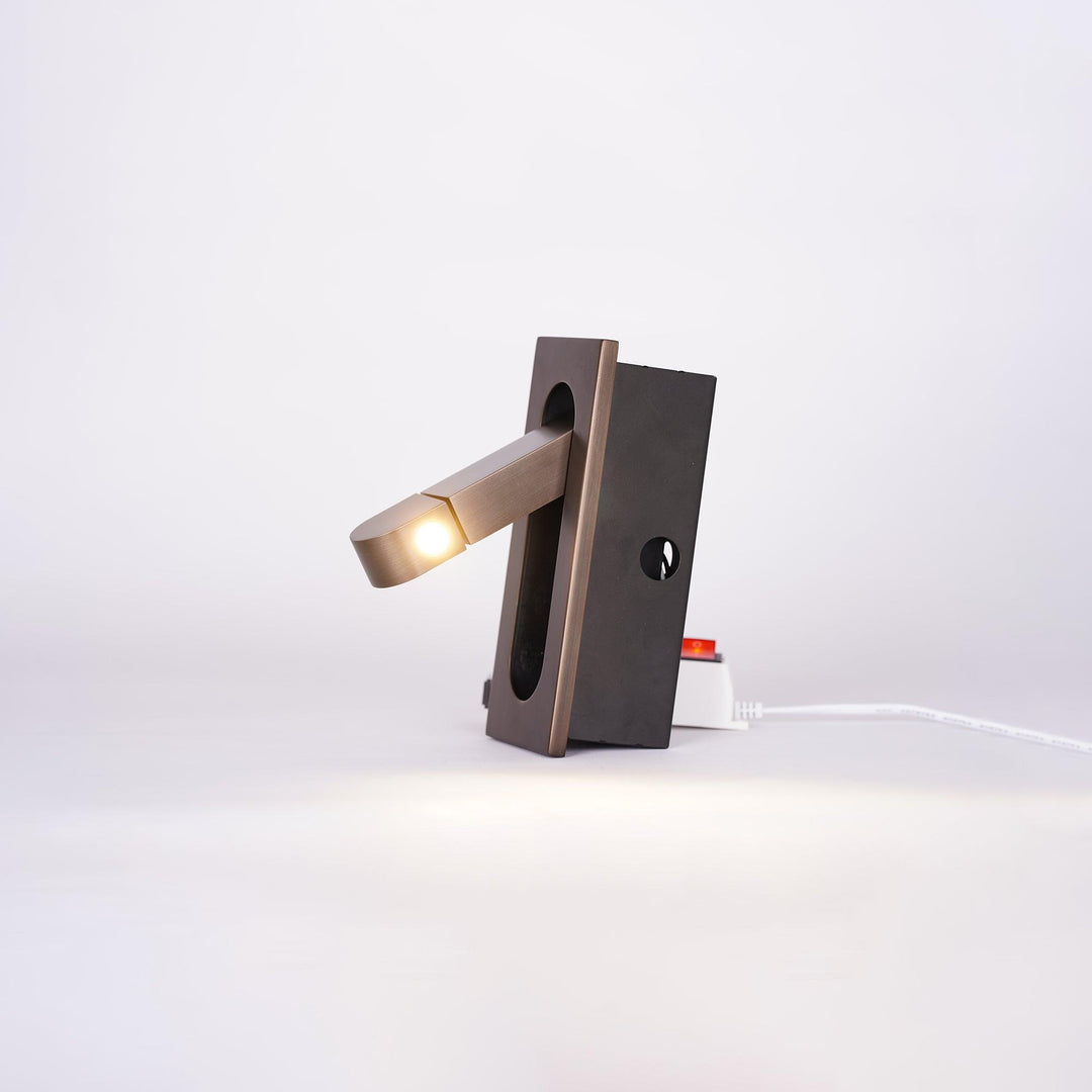 Luvikno | LED Nattbordslampe LUMEVIA | 3 Lysfarger | Aluminiumlegering | Ø19 cm x H8 cm | Med Trykknapp