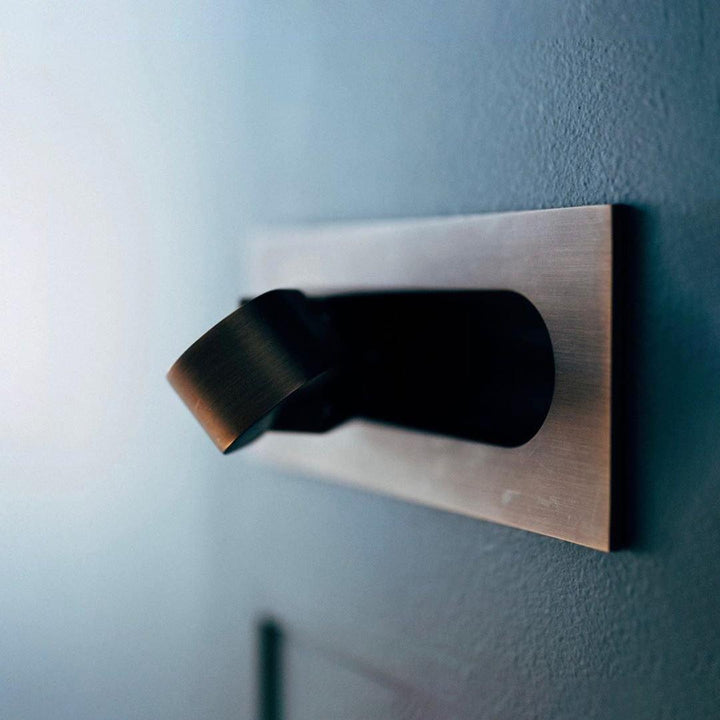 Luvikno | LED Nattbordslampe LUMEVIA | 3 Lysfarger | Aluminiumlegering | Ø19 cm x H8 cm | Med Trykknapp