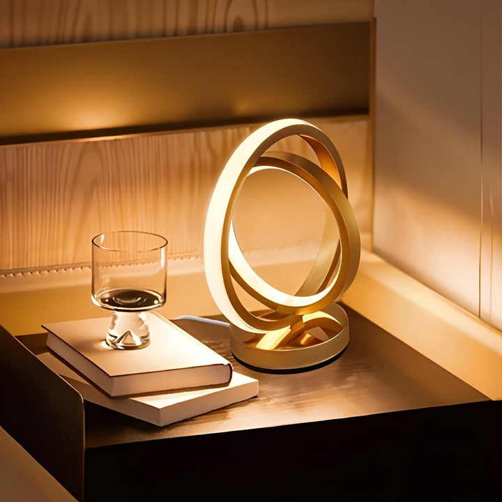 Luvikno | Moderne Dimmbar Bordlampe - Stilig Metall Design med USB