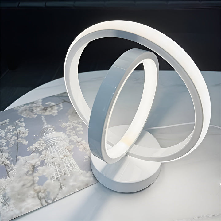 Luvikno | Moderne Dimmbar Bordlampe - Stilig Metall Design med USB