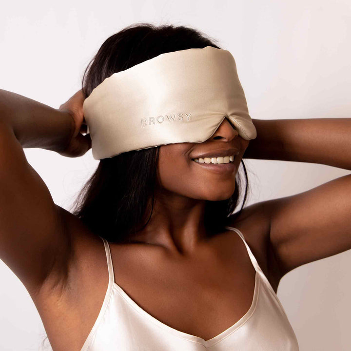 Luvikno | Luksuriøs Silke Øyemaske – RelaxMask