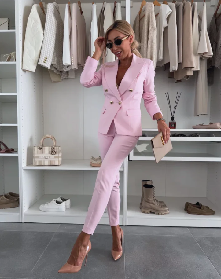 Luvik | Luksuriöösimekko ja housut