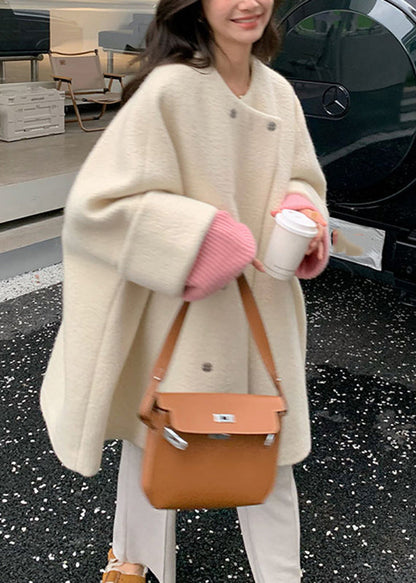 Luvik | Villakangas takki nappilista harmaalla pyöreällä kauluksella ja pitkillä hihoilla