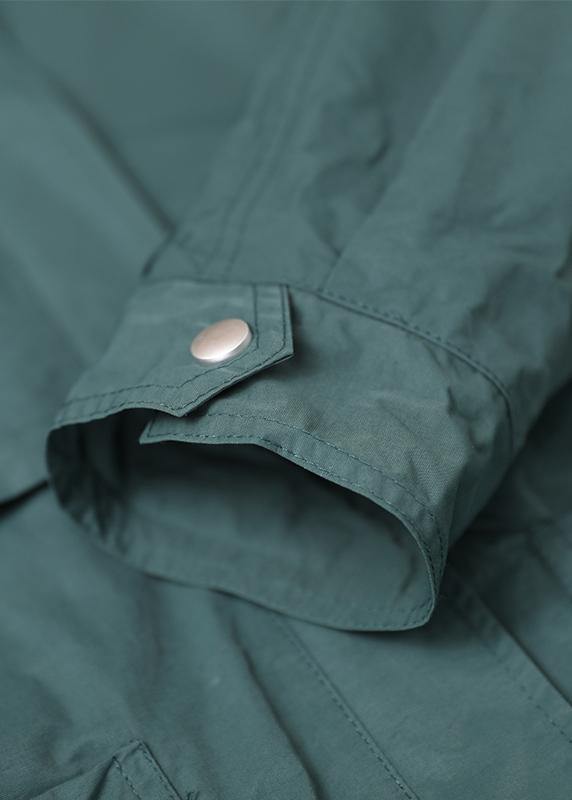 Luvik | Vetoketjuhupparit suurikokoisille naisille mustat naisten takit