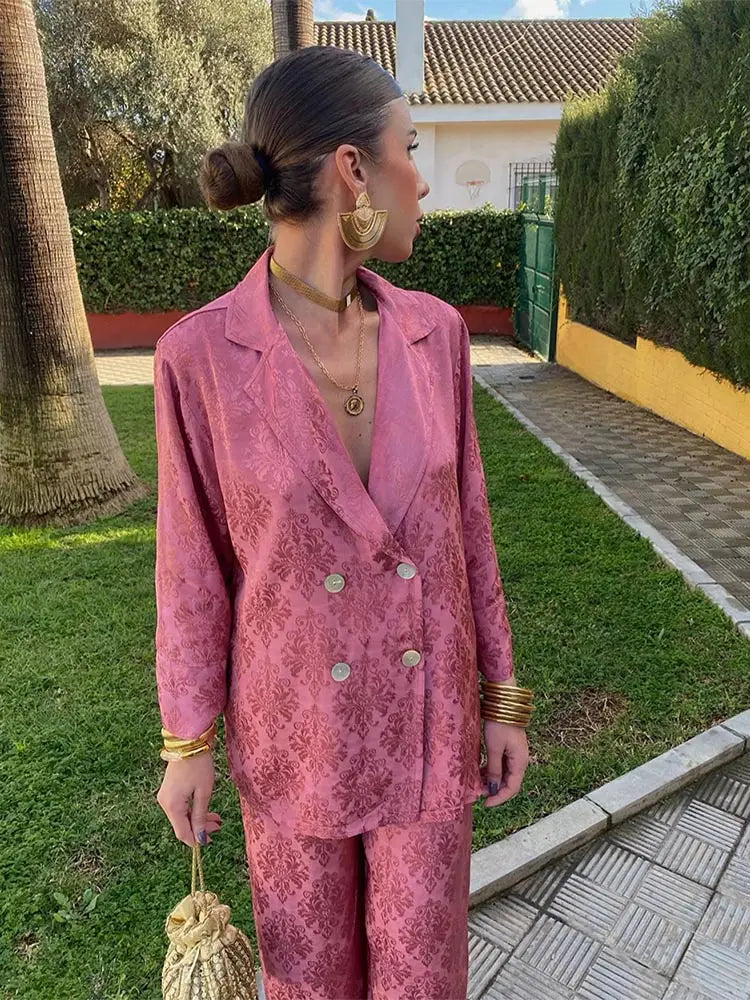 Luvik | Rento 2-osainen asuste housuilla ja takilla, jossa on vintage-kuvio