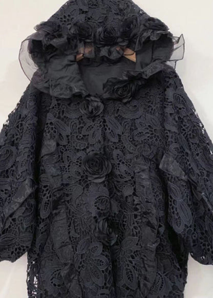 Luvik | Musta brodeerattu pitsihuppari