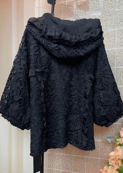 Luvik | Musta brodeerattu pitsihuppari