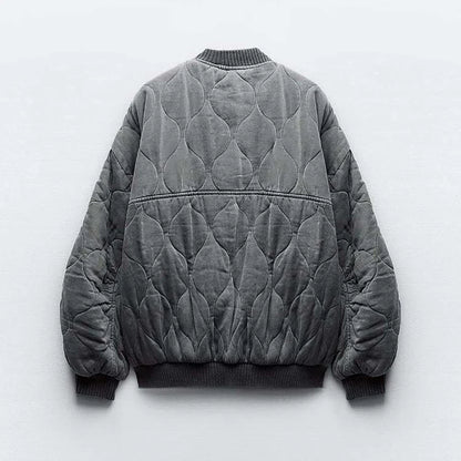 Luvik | Ylisuuri Bombertakki