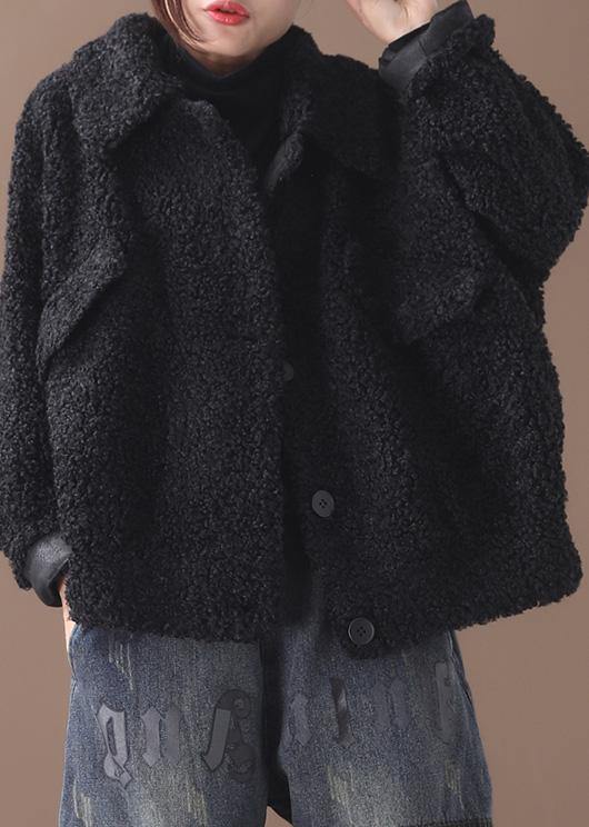 Luvik | baggy svart ulljakke med reverskrage og knapper