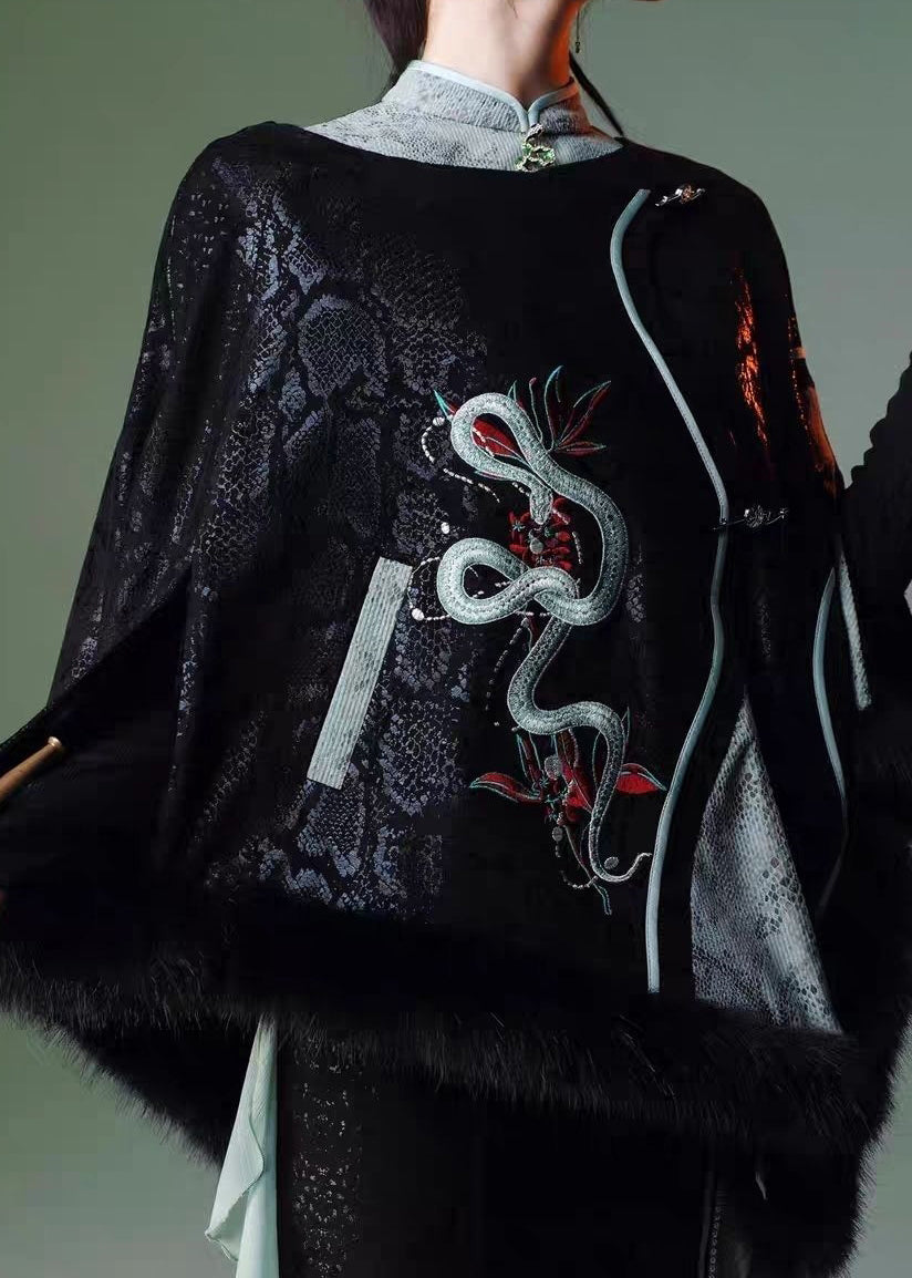 Luvik | Takki keinonahkaa musta brodeerattu patchwork