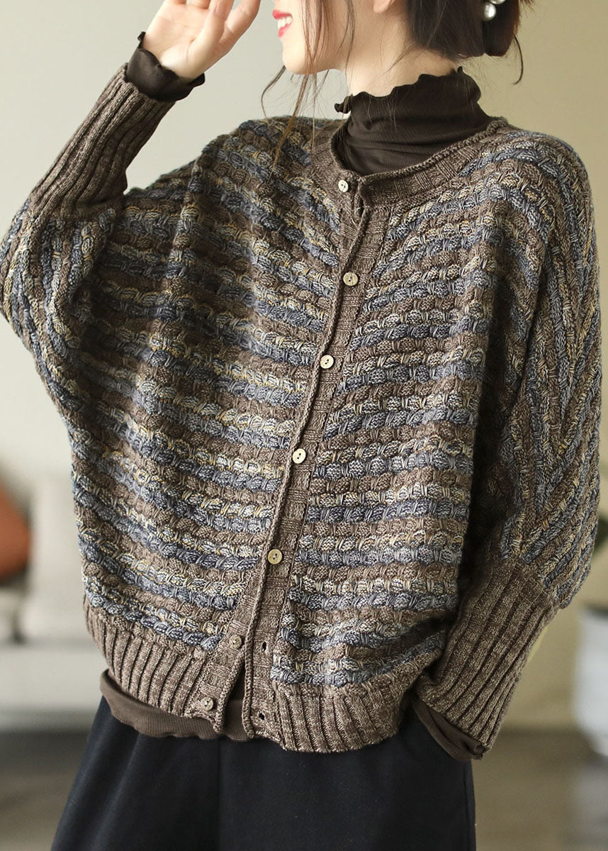 Luvik | Puuvillasta neulepusero napilla ja painatuksella, vihreä pyöreä pääntie, pitkähihaiset takit