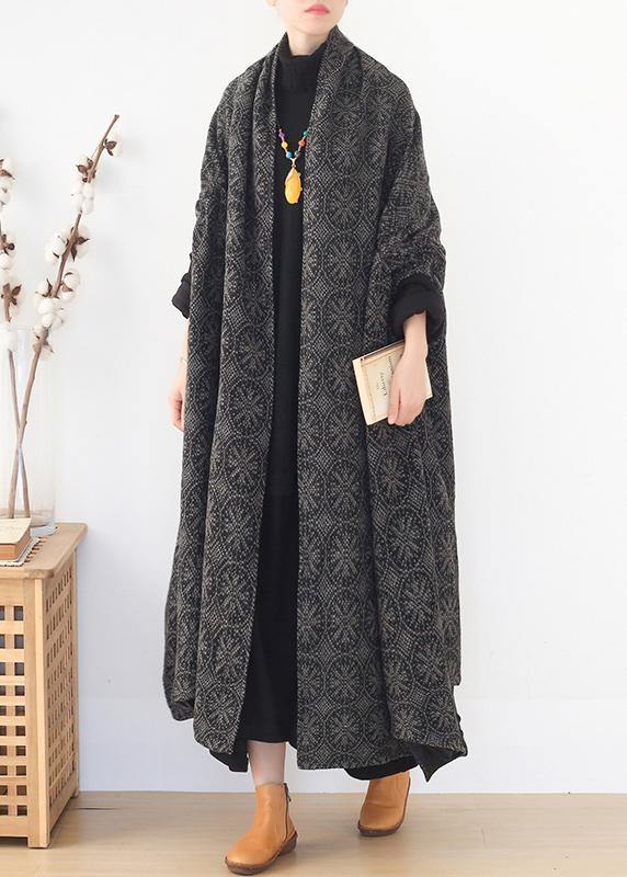 Luvik | grå ullkåpe, romslig snitt, halvlang, flaggermusarm, V-hals, damejakker