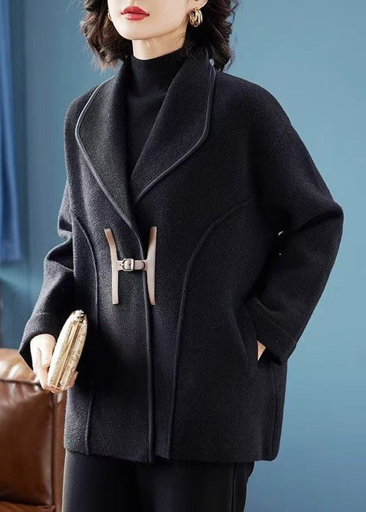 Luvik | Talvivillakangastakit mustilla taskuilla ja nappikiinnityksellä