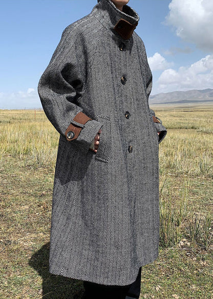 Luvik | Paksusta villasta valmistetut miesten takit mustalla korkeasekäytävällä ja talvitaskuilla