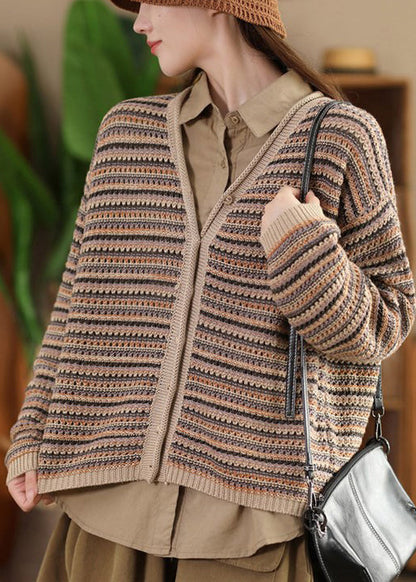 Luvik | Khaki V-aukko plisee nappi neuletakki