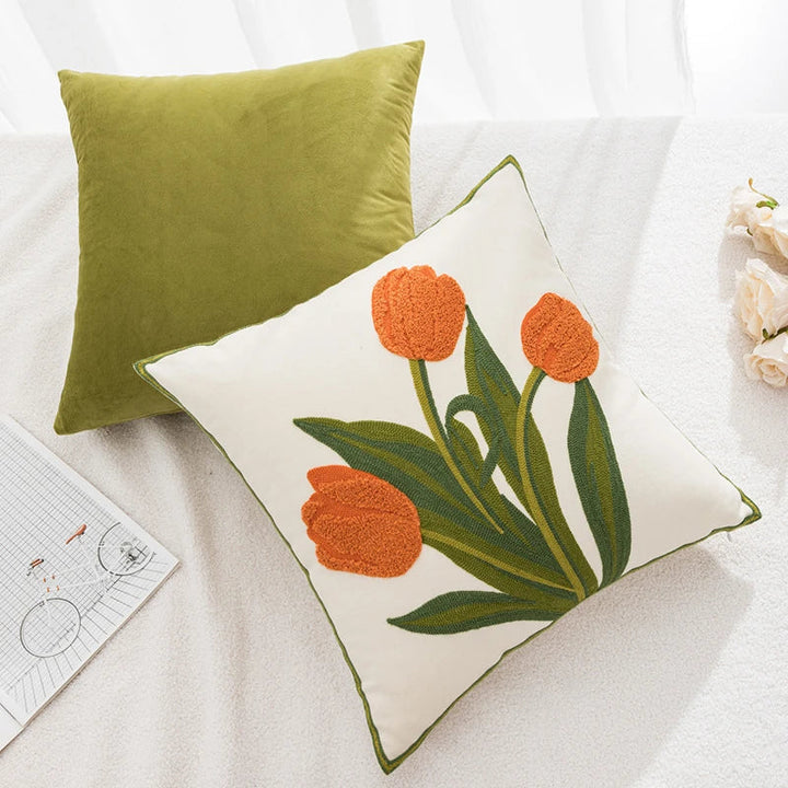 Brodert tulipan putetrekk
