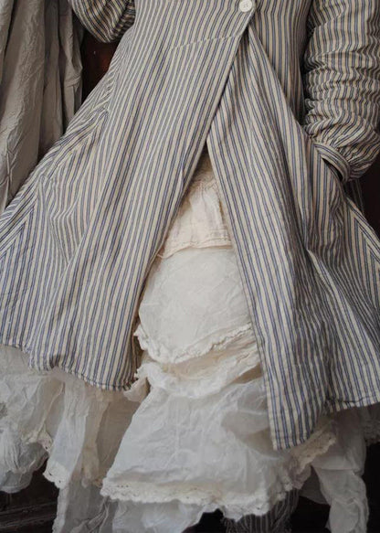 Luvik | Puuvillasta valmistettu pitkähihaisten, napillisten taskujen takki