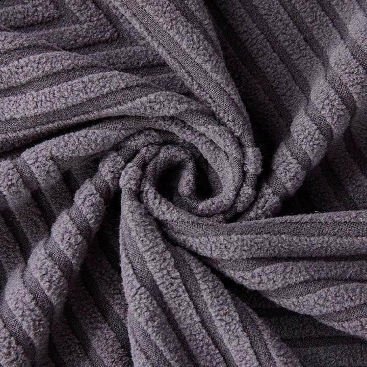Fullstendig innpakket fiskebensmønster sofaovertrekk i slitesterk chenille | Luvikno