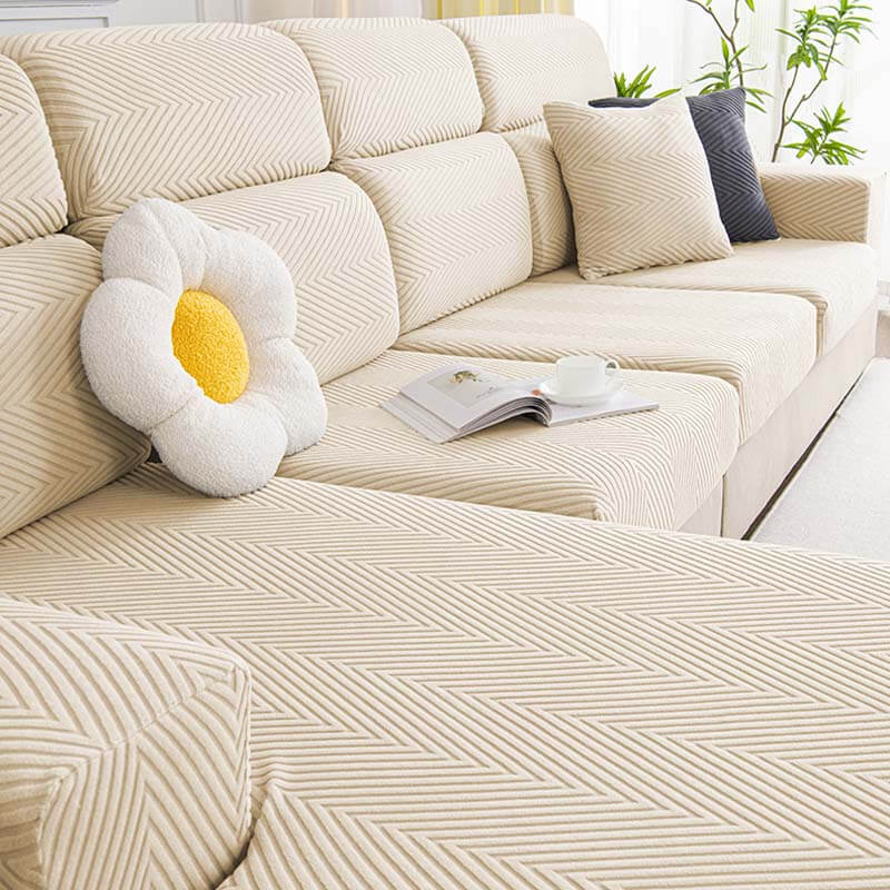 Fullstendig innpakket fiskebensmønster sofaovertrekk i slitesterk chenille | Luvikno