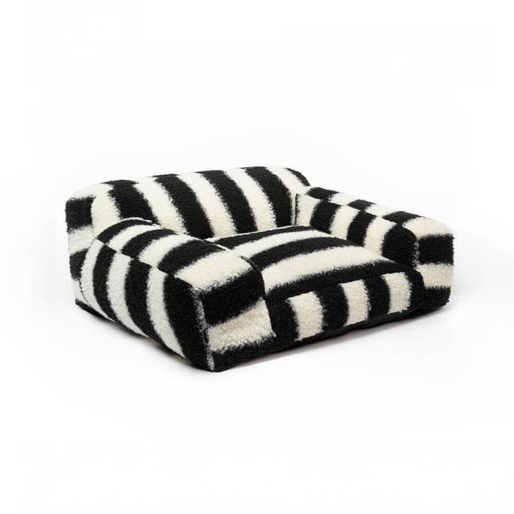 Moderne Faux Lambswool Kattesofa med Brede Armlener og Avtakbar Pute | Luvikno