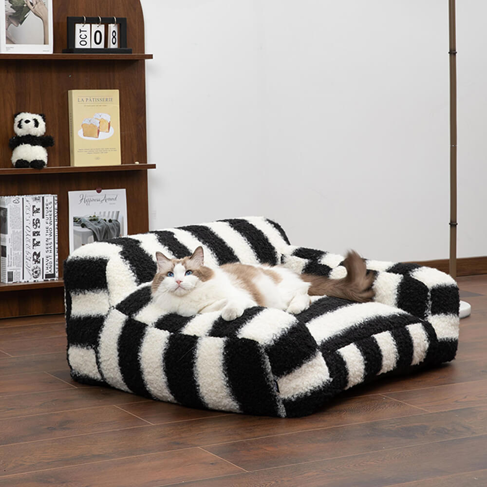 Moderne Faux Lambswool Kattesofa med Brede Armlener og Avtakbar Pute | Luvikno