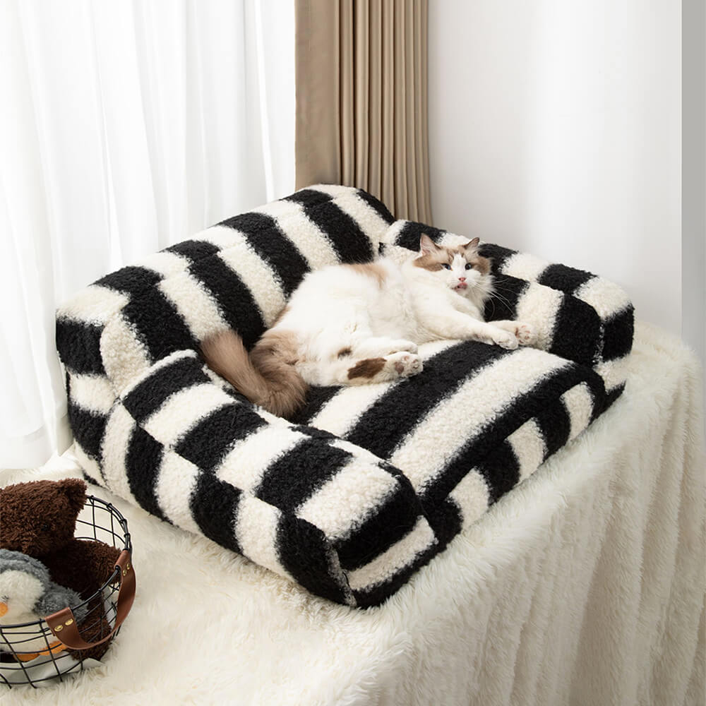 Moderne Faux Lambswool Kattesofa med Brede Armlener og Avtakbar Pute | Luvikno