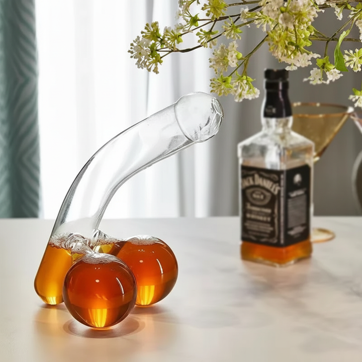 Luvikno | Unik Glasskaraffel (650 ml) – Moteinspirert Dekanter for Drikkevarer