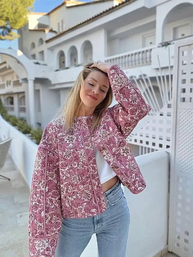 Luvik | Boho quiltet frakk med blomstertrykk