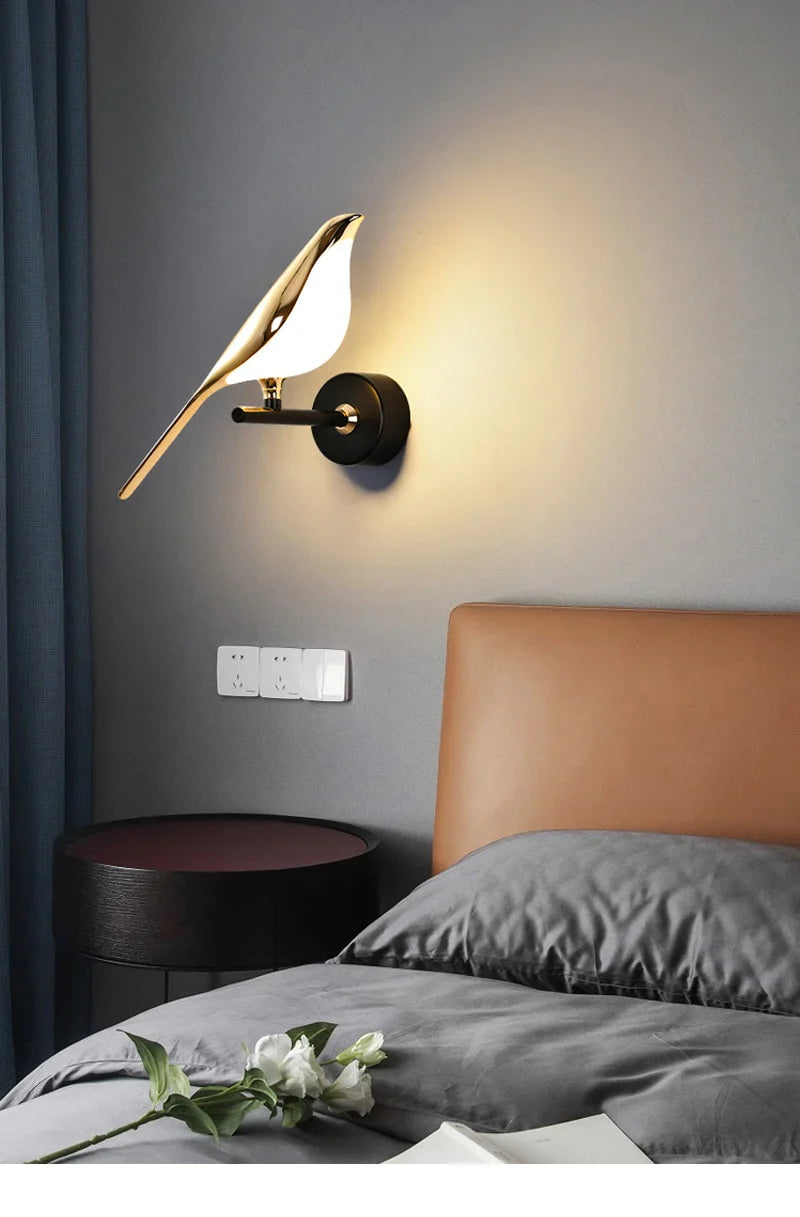 Gullfugl Vegglampe