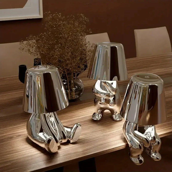 Moderne LED bordlampe i skulpturdesign – Dekorativ statuettlampe for stue | Luvikno